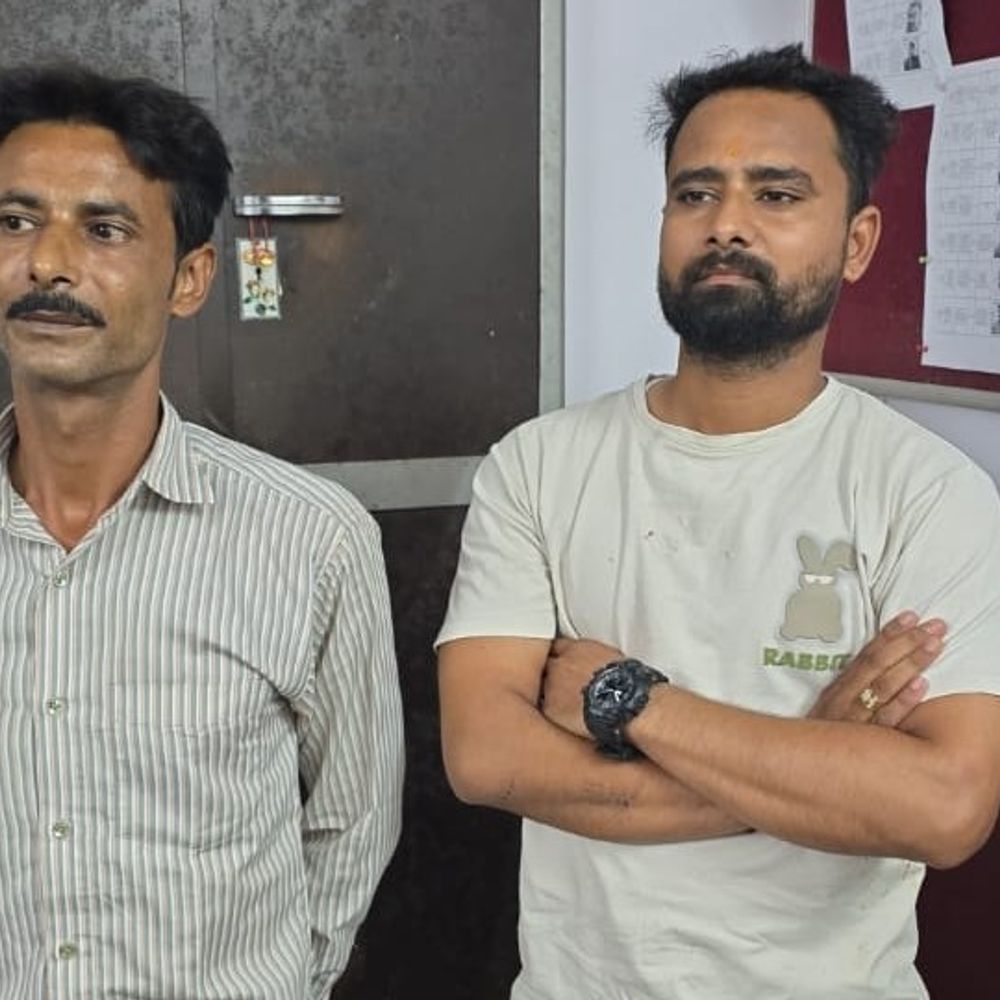 ધાંગધ્રામાં આધેડની હત્યા: છોકરી સાથે વાત કરવાના મુદ્દે બે ભાઈઓએ પરિવાર પર છરીથી હુમલો કર્યો, પોલીસે આરોપી ઝડપ્યા.