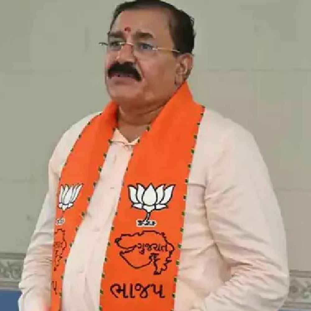 RMC આમંત્રણ કાર્ડમાં સાંસદનું નામ ભૂલાયું કે ભૂલાવી દેવાયું: મેયરનું નિવેદન!