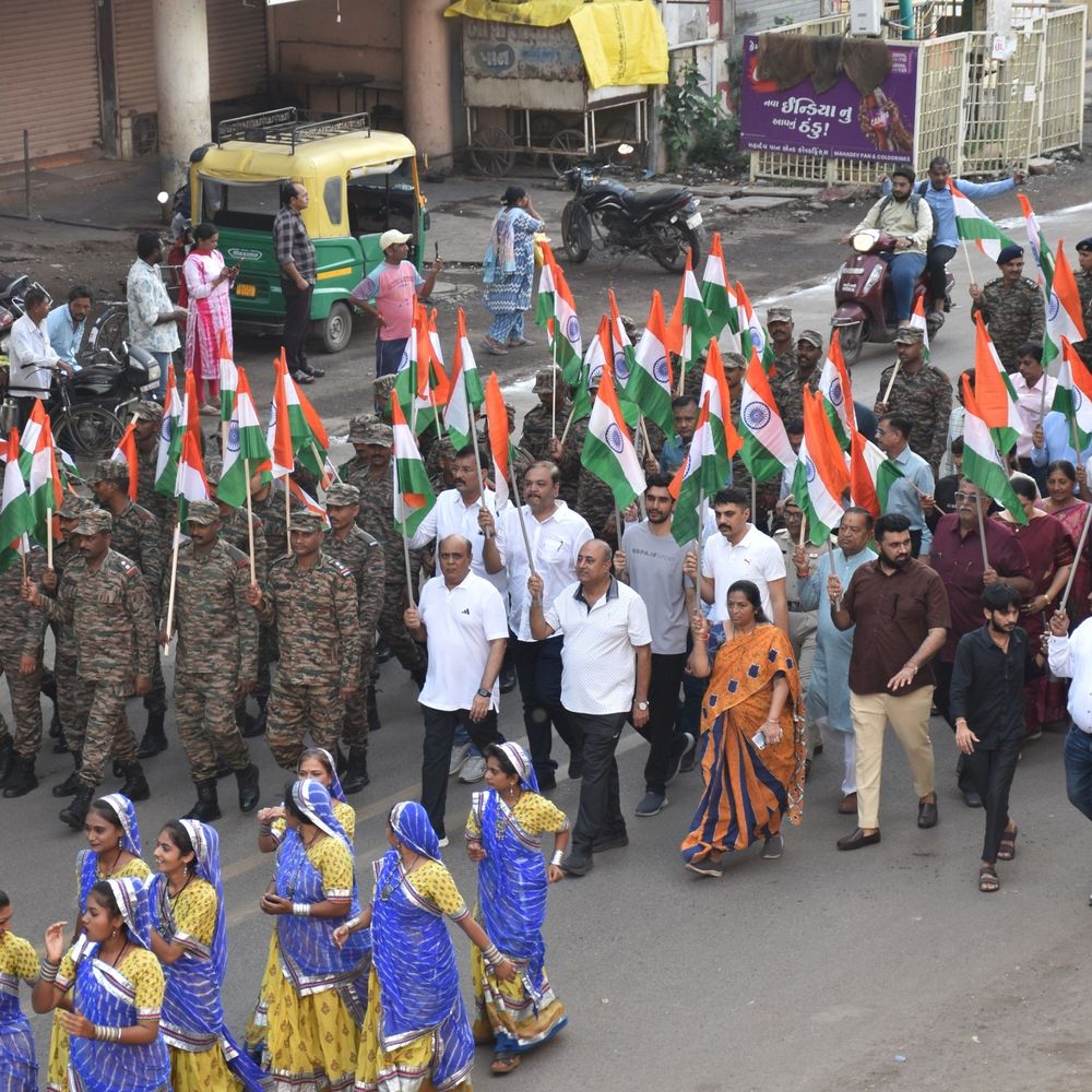 જામનગર દેશભક્તિમાં રંગાયું: રણમલ તળાવથી રણજીતનગર સુધી 5000થી વધુ લોકોની તિરંગા યાત્રાનું આયોજન.