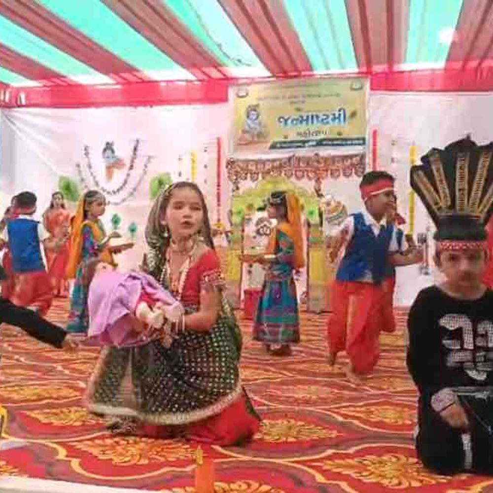 પાલનપુરમાં ID બાળમંદિર દ્વારા જન્માષ્ટમીની ભવ્ય ઉજવણી.