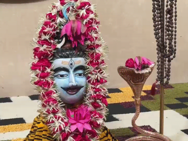શ્રાવણના છેલ્લા સોમવારે રાજકોટના મહાકાલેશ્વર મંદિરે અન્નકૂટનું આયોજન.