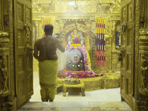 સોમનાથ શૃંગાર, શ્રાવણનાં છેલ્લાં સોમવારે ભક્તોનું ઘોડાપૂર.