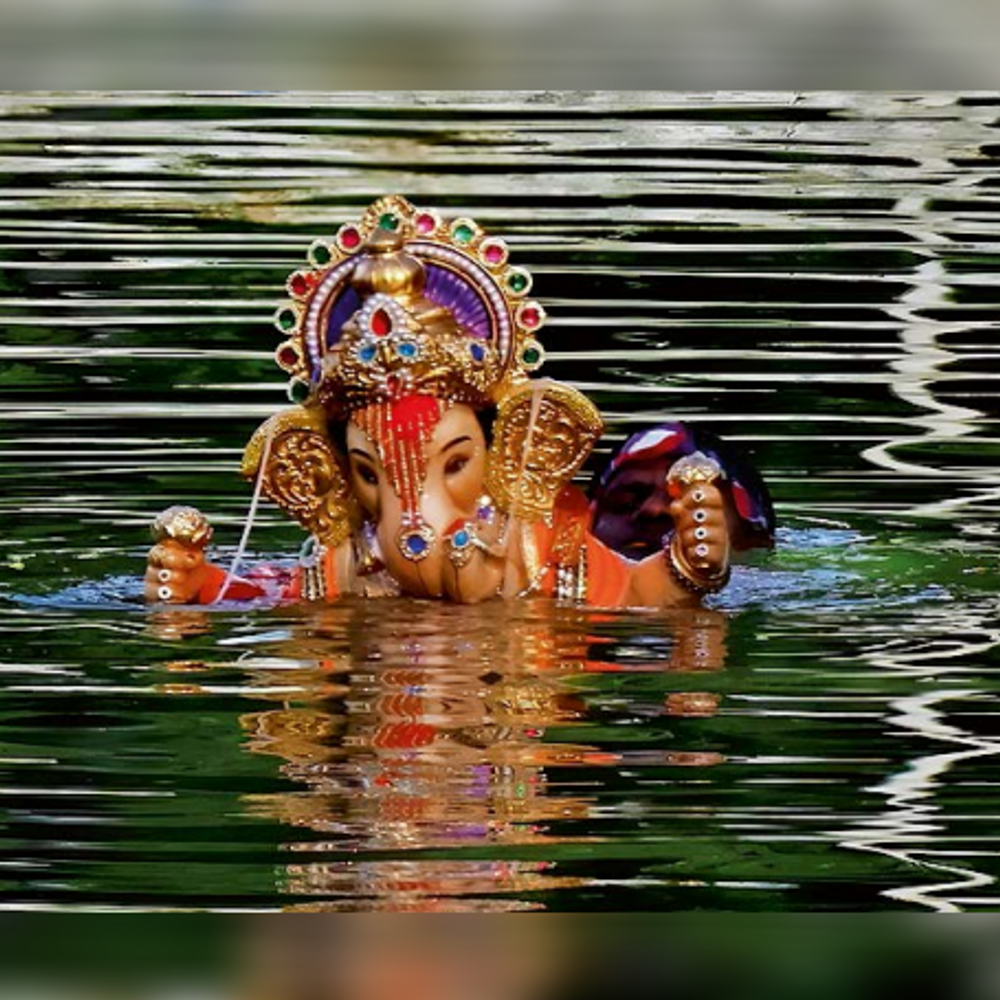કૃત્રિમ જળાશયમાં વિસર્જિત ગણેશ મૂર્તિઓ રિસાયકલ માટે મોકલાશે, મુંબઈ હાઇકોર્ટના આદેશનું પાલન.
