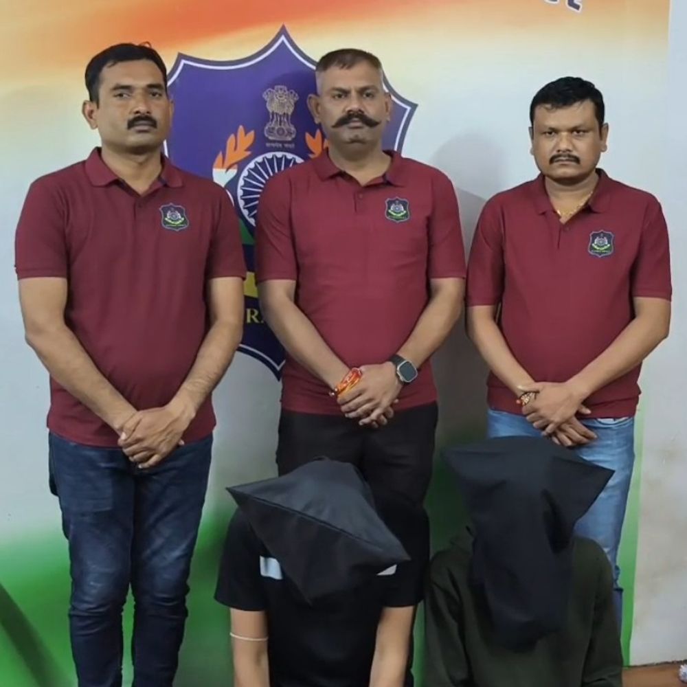 ગે Dating Appથી રત્નકલાકાર શિકાર બન્યો: રૂપિયા, મોબાઈલ, બાઈક લૂંટી, મારી નાખવાની ધમકી, બેની ધરપકડ.