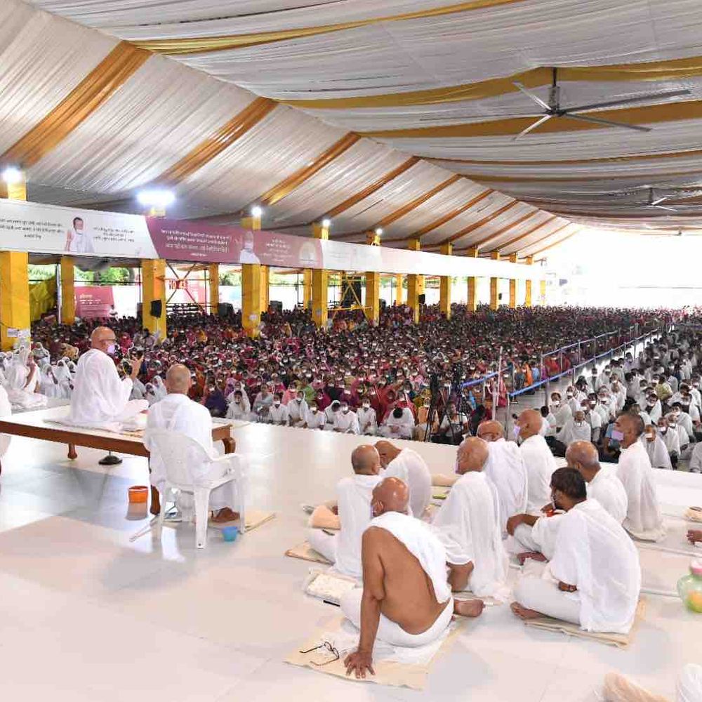 પર્યુષણ પર્વનો પાંચમો દિવસ: આચાર્ય મહાશ્રમણજીએ ભગવાન મહાવીરના 18મા ભવ સુધીની યાત્રા વર્ણવી.