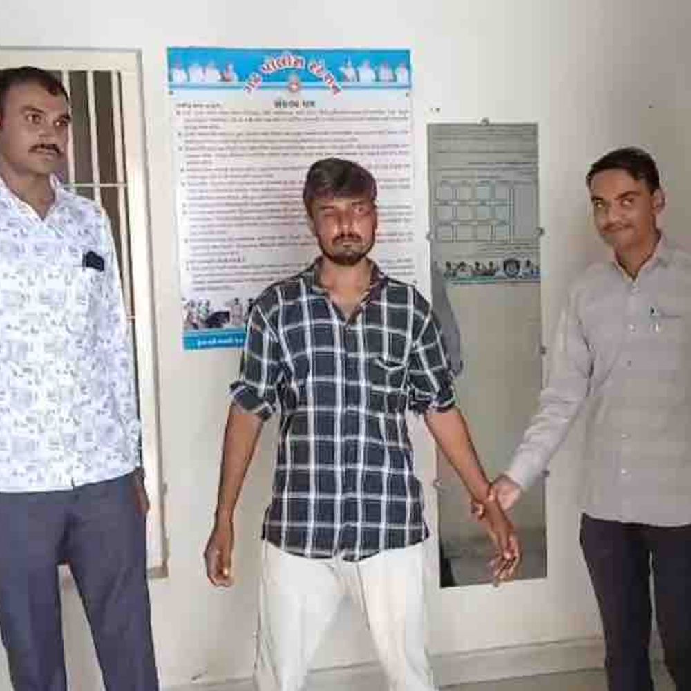 ચંડીસરમાં પતિએ પત્નીની હત્યા કરી: ઘરકંકાસમાં ઝઘડો થતા પોલીસે આરોપી પતિને ઝડપી જેલ હવાલે કર્યો.