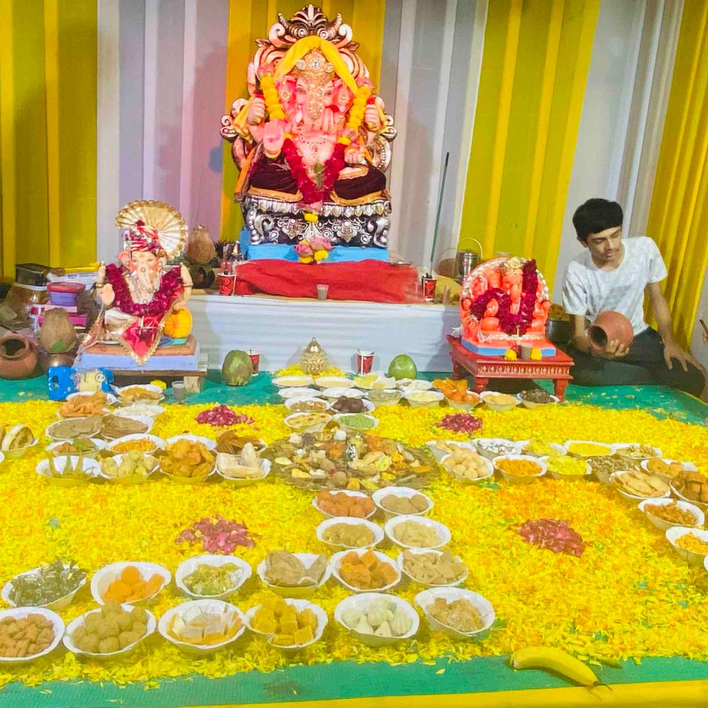 સહજ સોલારિયમ-2: ગણેશ મહોત્સવ ઉજવણી, સાઉથ વાસણામાં છપ્પન ભોગ અર્પણ.