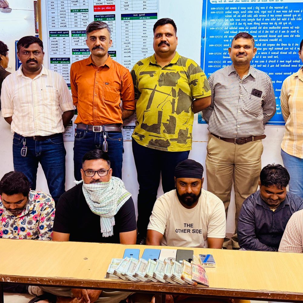 ભરૂચ LCB દરોડો: કોંગ્રેસના પૂર્વ ઉમેદવાર ફતેસિંગ વસાવા સહિત ૬ જુગારીઓ ઝડપાયા, ૧૦.૮૮ લાખનો મુદ્દામાલ જપ્ત.