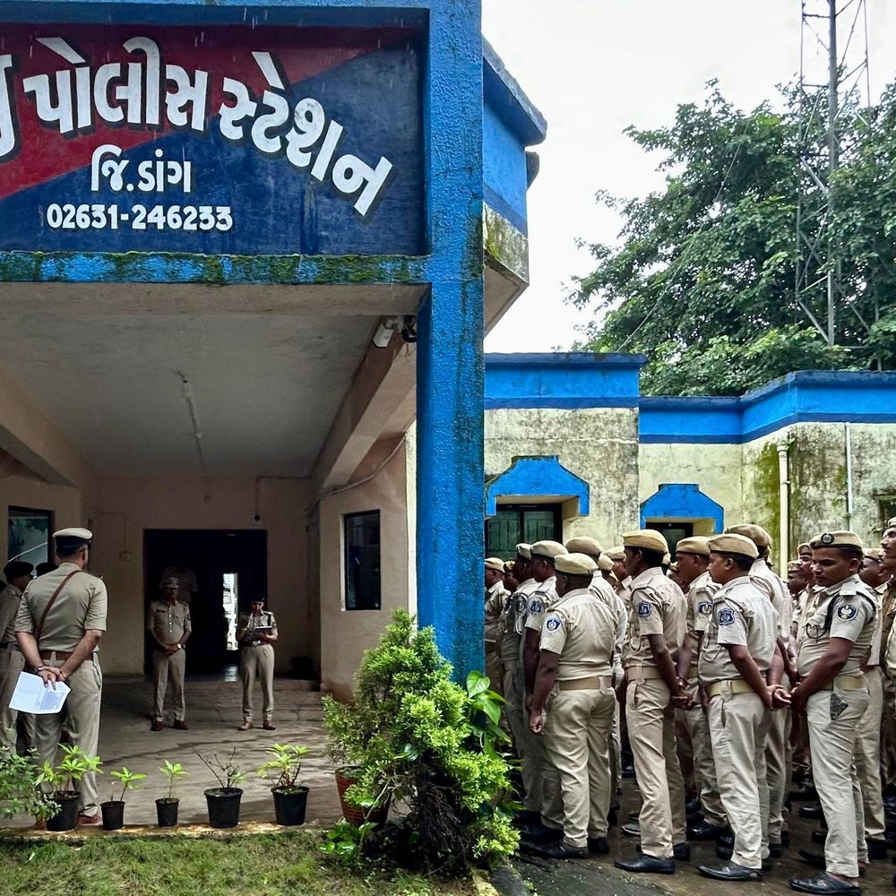 ડાંગમાં ઈદે મિલાદ અને ગણપતિ વિસર્જનની તૈયારી: પોલીસ બંદોબસ્તની સમીક્ષા અને વધારાનું પોલીસ દળ તૈનાત કરાયું.