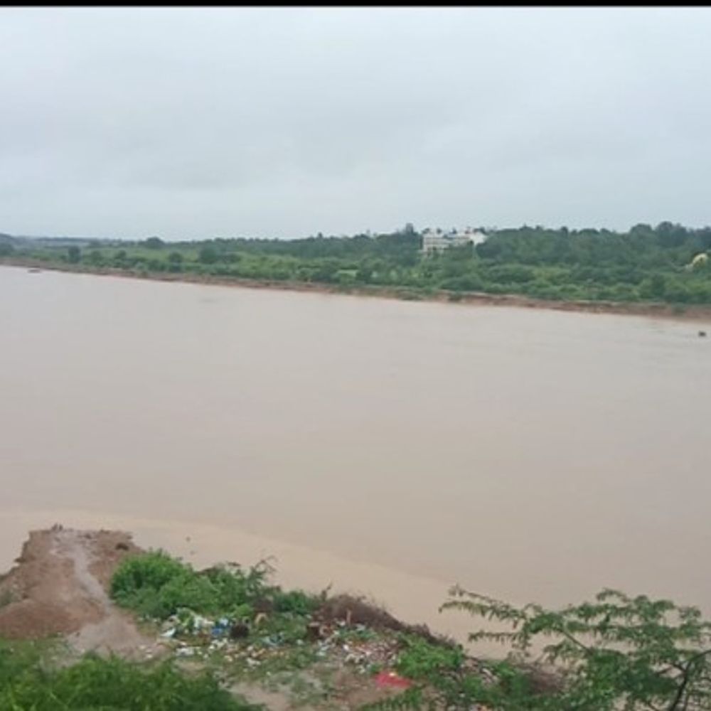 ધરોઈ ડેમમાંથી ૩ લાખ ક્યુસેક પાણી છોડવાની સંભાવના: સાબરમતી નદીમાં એલર્ટ, લોકોને નદી કિનારે ન જવા સૂચના.