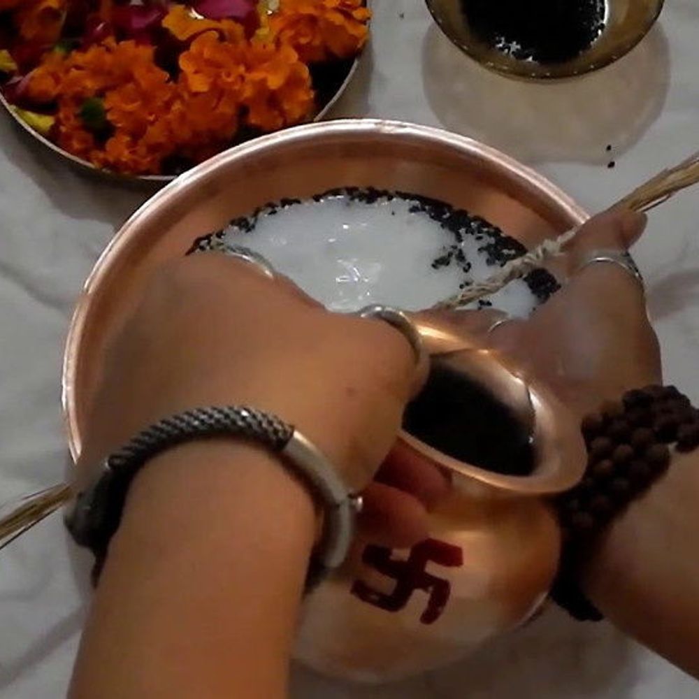 પિતૃ પક્ષ: પૂર્વજોને યાદ કરવાનો તહેવાર,પિતૃ દેવતા અને શ્રાદ્ધ પૂજા વિધિ વિશે જાણો.