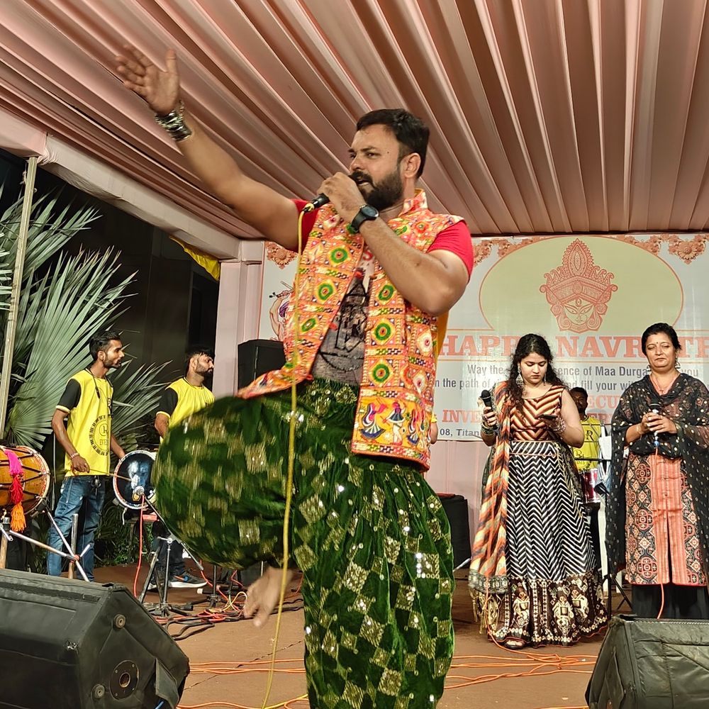 કાસા વ્યોમામાં નવરાત્રિની ઉજવણી: રહીશોએ ગરબા, ફૂડ અને સેલ્ફી ઝોનનો આનંદ માણ્યો.
