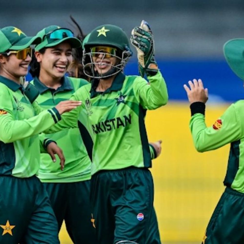 પાકિસ્તાને મહિલા ટીમના મુખ્ય કોચને હટાવ્યા:ટીમ એક પણ મેચ જીતવામાં નિષ્ફળ રહી, ખરાબ પ્રદર્શન બાદ આ નિર્ણય લીધો