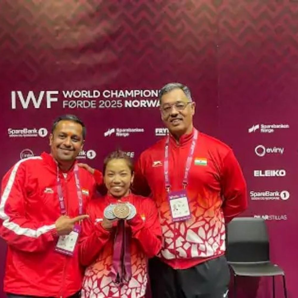 2028 ઓલિમ્પિક ગેમ્સમાંથી મીરાબાઈની વેઇટ કેટેગરી હટી:ટોકિયોમાં 49 કિલોગ્રામમાં મેડલ જીત્યો હતો, એશિયાડ સુધી આ જ કેટેગરીમાં રમશે