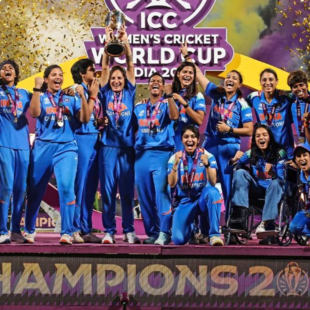 PM મોદી વર્લ્ડ ચેમ્પિયન વુમન્સ ટીમને મળશે:પ્લેયર્સ મુંબઈથી દિલ્હી રવાના; દીપ્તિએ કહ્યું- તેમને શું ગિફ્ટ આપીએ, એ હવે નક્કી કરીશું