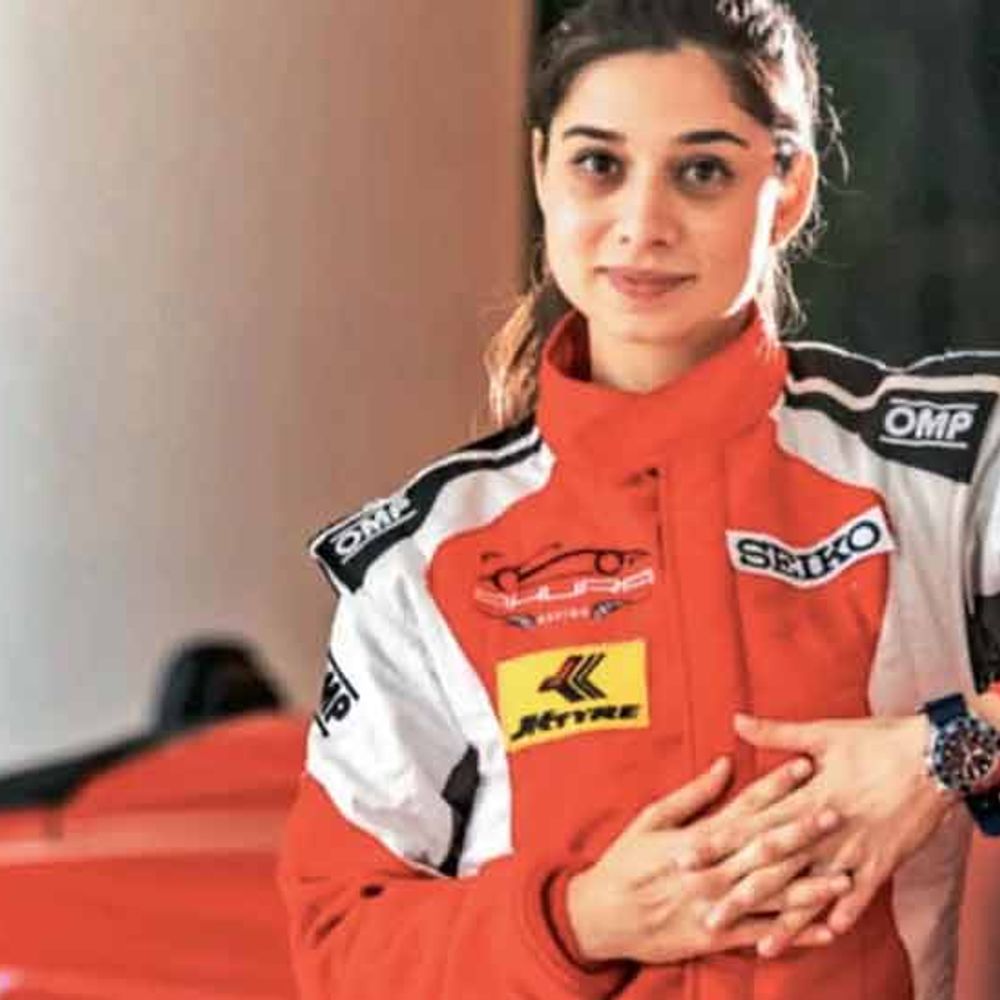  ડાયના પુન્દોલે Ferrari રેસમાં ભાગ લેનાર પ્રથમ ભારતીય મહિલા