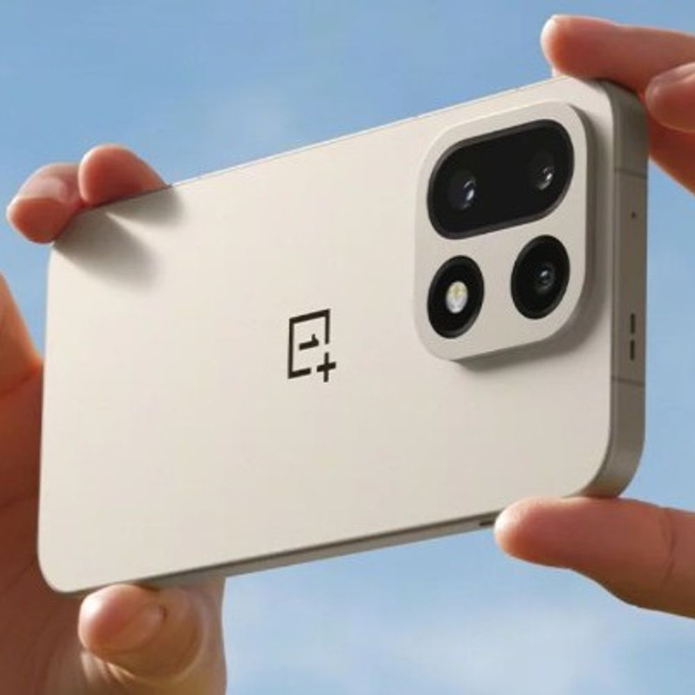 આવતી કાલે OnePlus 15 લોન્ચ: લેટેસ્ટ પ્રોસેસર, હાઇ-રેઝોલ્યુશન ડિસ્પ્લે અને કેમેરા અપગ્રેડ, એક્સ્પેક્ટેડ પ્રાઈઝ જાણો.