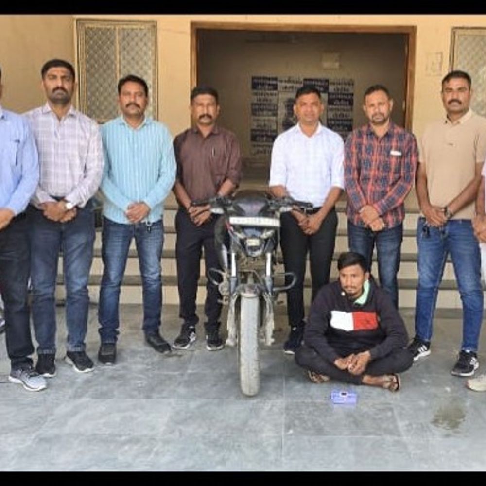 SOGએ chain snatchingના આરોપીને મુદ્દામાલ સાથે પકડ્યો, જાદર police station વિસ્તારના ગુનાનો ભેદ ઉકેલાયો.