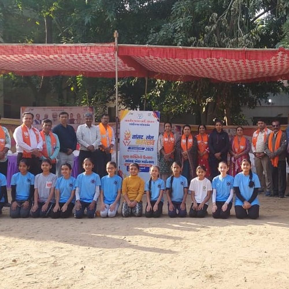 ખેલમહાકુંભ ખો-ખો સ્પર્ધા: દીવાન-બલ્લુભાઈ સ્કૂલ દ્વિતીય ક્રમે, જિલ્લા કક્ષા માટે selection.