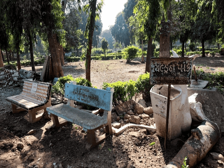 મહિલાબાગની બિસ્માર હાલત: ઉકરડા અને ભંગાર, 'મહારાજાએ આપેલી ભેટ સચવાતી નથી': મહિલા કોંગ્રેસ પ્રમુખ.