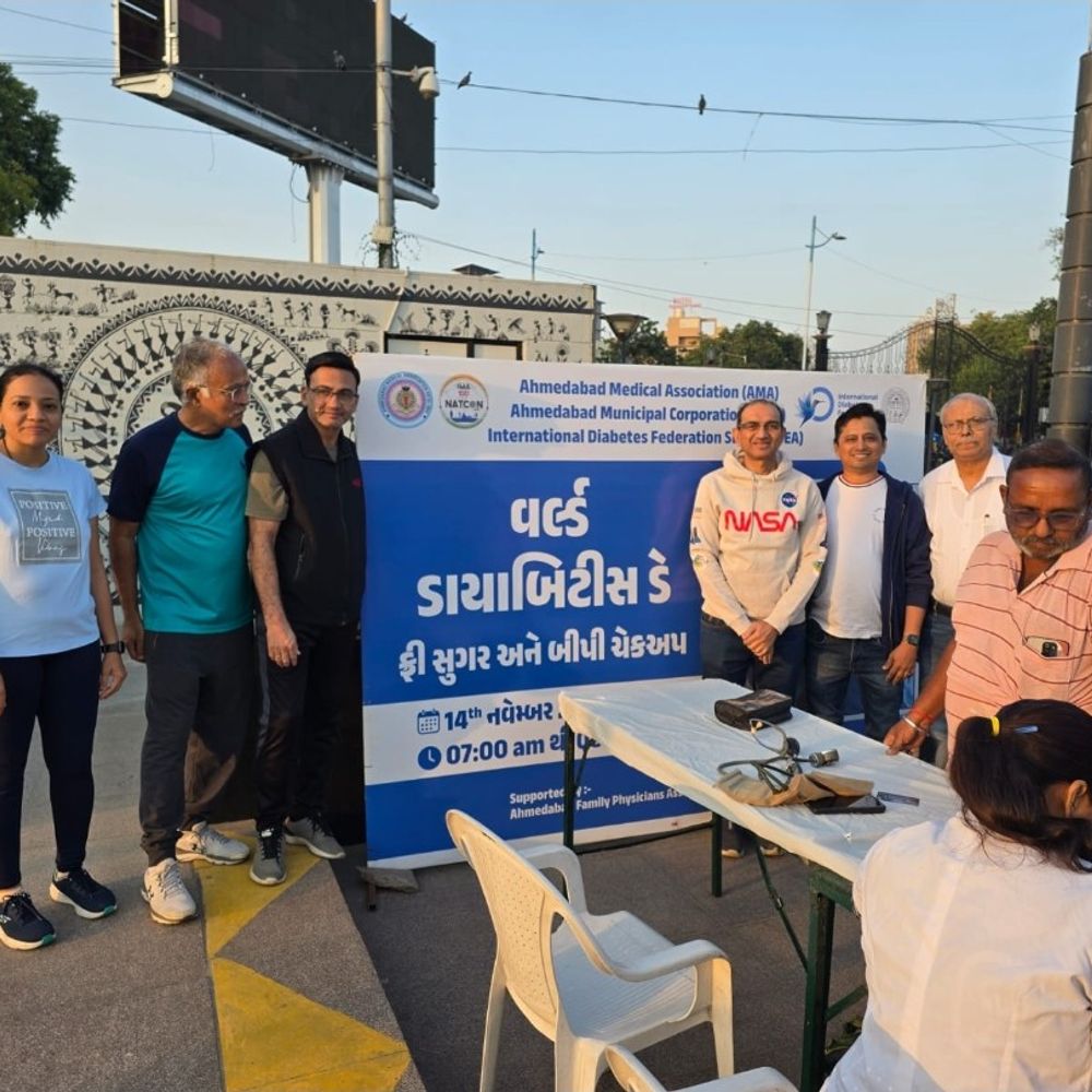 મહેશ્વરી સમાજે વર્લ્ડ ડાયાબિટીસ ડેની ઉજવણી કરી: અમદાવાદમાં BP અને સુગર ચેકઅપ કેમ્પ યોજાયો.