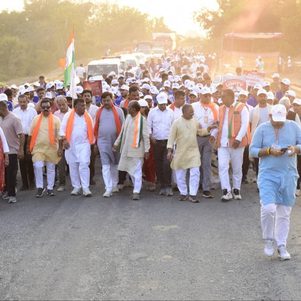 નીલકંઠ ધામ પોઇચા ખાતે જય સરદાર-વંદેમાતરમના નારા અને એકત્વ ગૃપ દ્વારા સરદારને સમર્પિત LIVE performance.