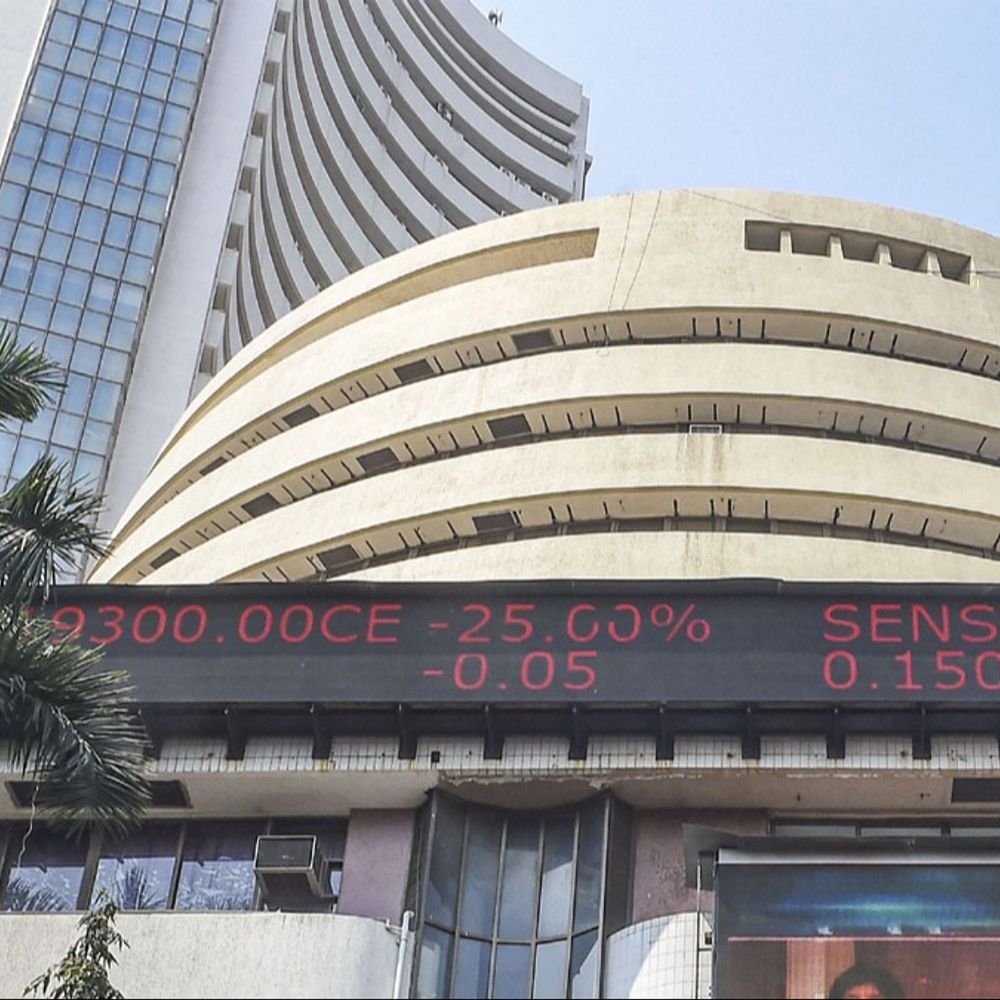 શેરબજાર ખુલતા ધડામ: સેન્સેક્સમાં 650 પોઈન્ટનો કડાકો, નિફ્ટીમાં પણ ઘટાડો અને એશિયન પેઈન્ટ્સનો શેર ઘટ્યો.