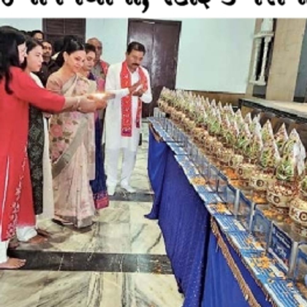 દેશની 111 પવિત્ર નદીના 25 જળકળશનું પૂજન અને આરતી.