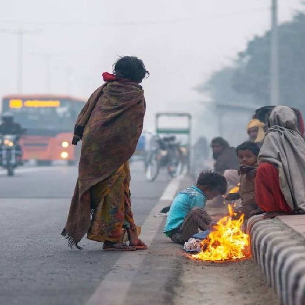 નલિયા 9.8 ડિગ્રી સાથે ગુજરાતનું સૌથી ઠંડું શહેર; લઘુત્તમ તાપમાન વધ્યું, પણ વાદળછાયાથી ઠંડી રહેશે.