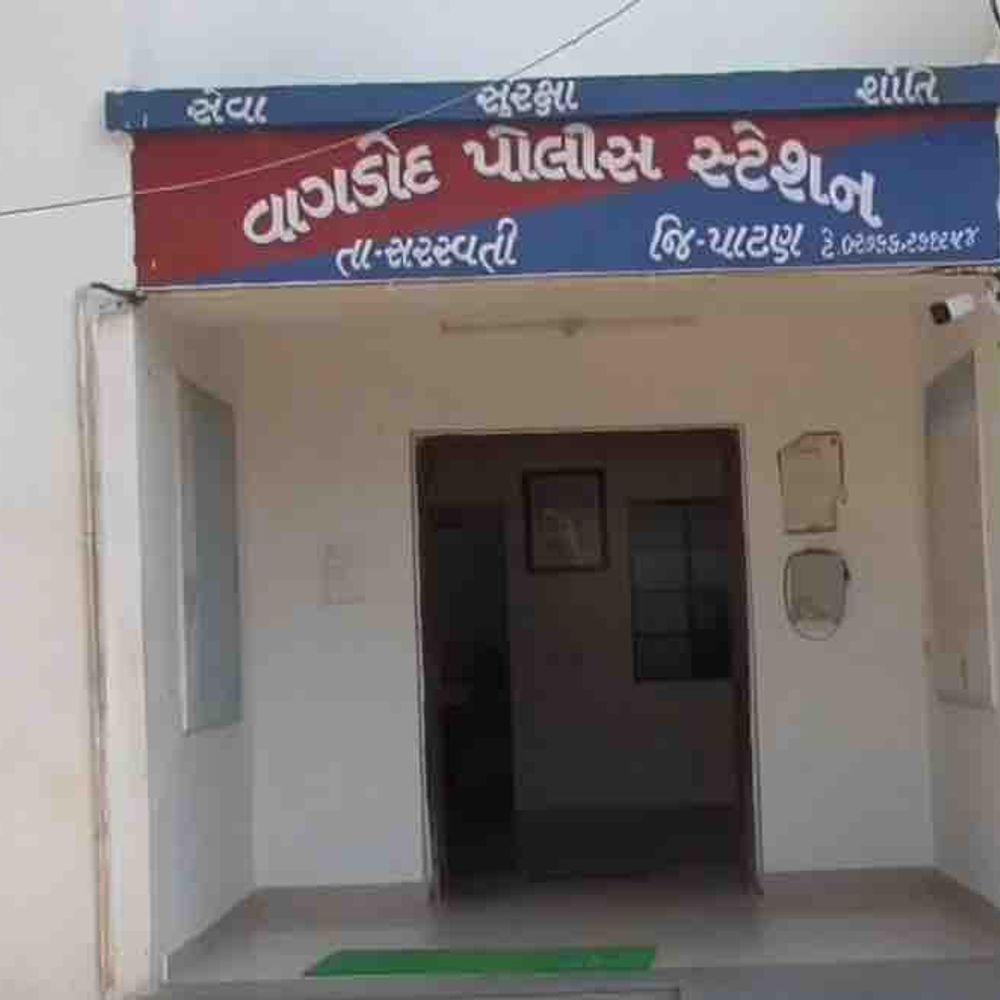 દંપતીએ FINANCE COMPANYનું સીલ તોડી મકાનમાં પ્રવેશ કર્યો: 7 લાખની લોન ન ભરતા મકાન ટાંચમાં લેવાયું.