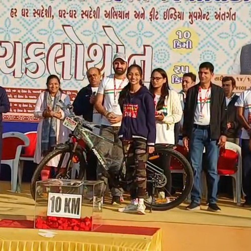 જામનગર મહાનગરપાલિકા દ્વારા 'હર ઘર સ્વદેશી' અભિયાન અંતર્ગત સાયક્લોથોનનું આયોજન, 2500થી વધુ લોકો જોડાયા.