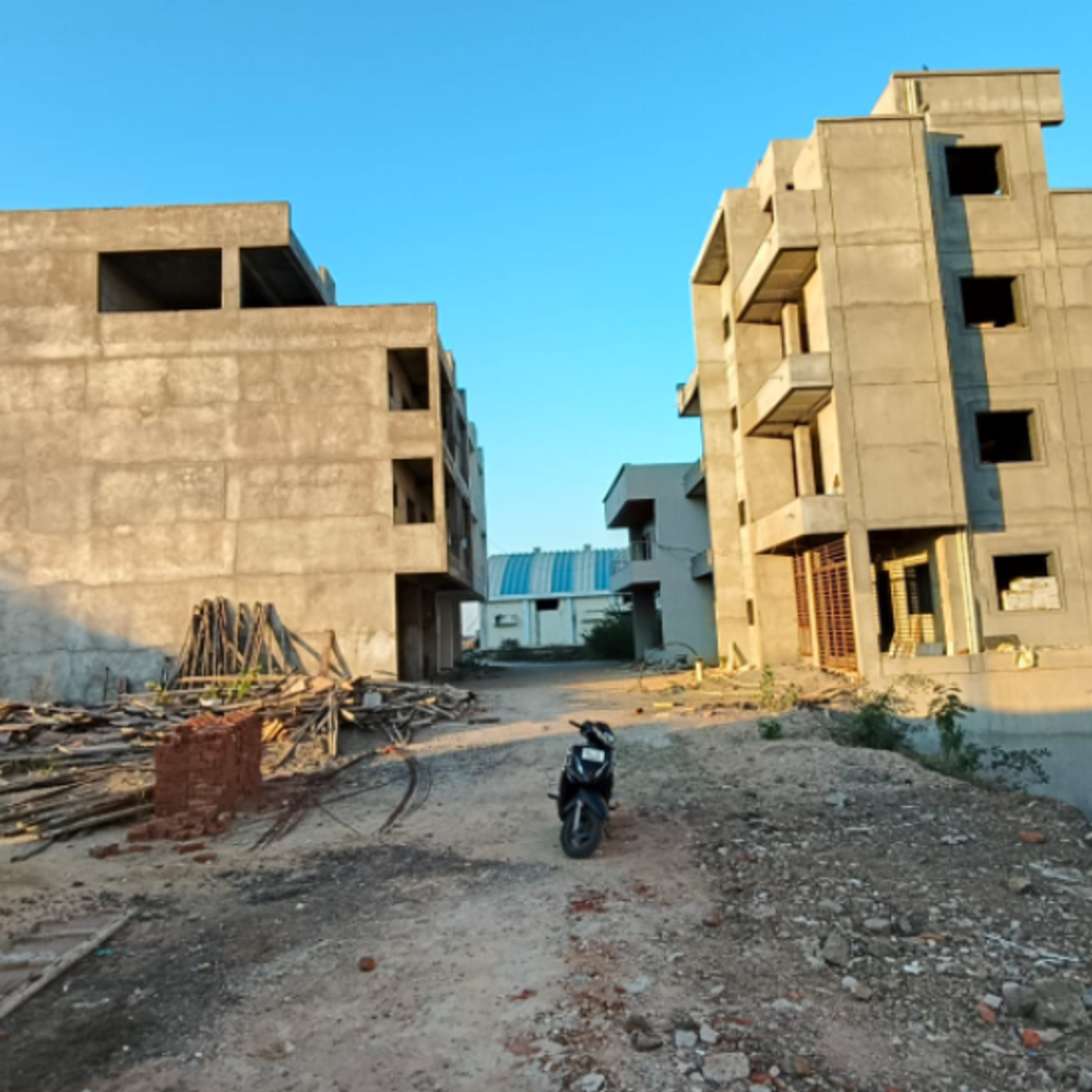 નર્મદામાં શરતોનો ભંગ કરનારા 13માંથી 4 સરકારી અધિકારીના પ્લોટ શ્રીસરકાર કરાશે.