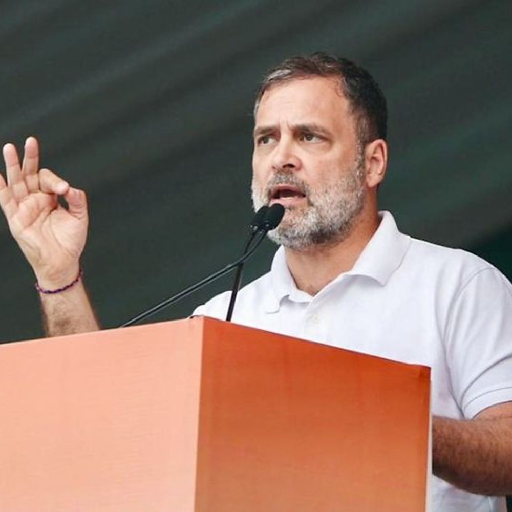 કોંગ્રેસ રેલીમાં "મોદી તેરી કબ્ર ખુદેગી" નારા; BJPએ કોંગ્રેસ મુઘલોના માર્ગે અને રાહુલનું કામ ઔરંગઝેબ જેવું કહ્યું.