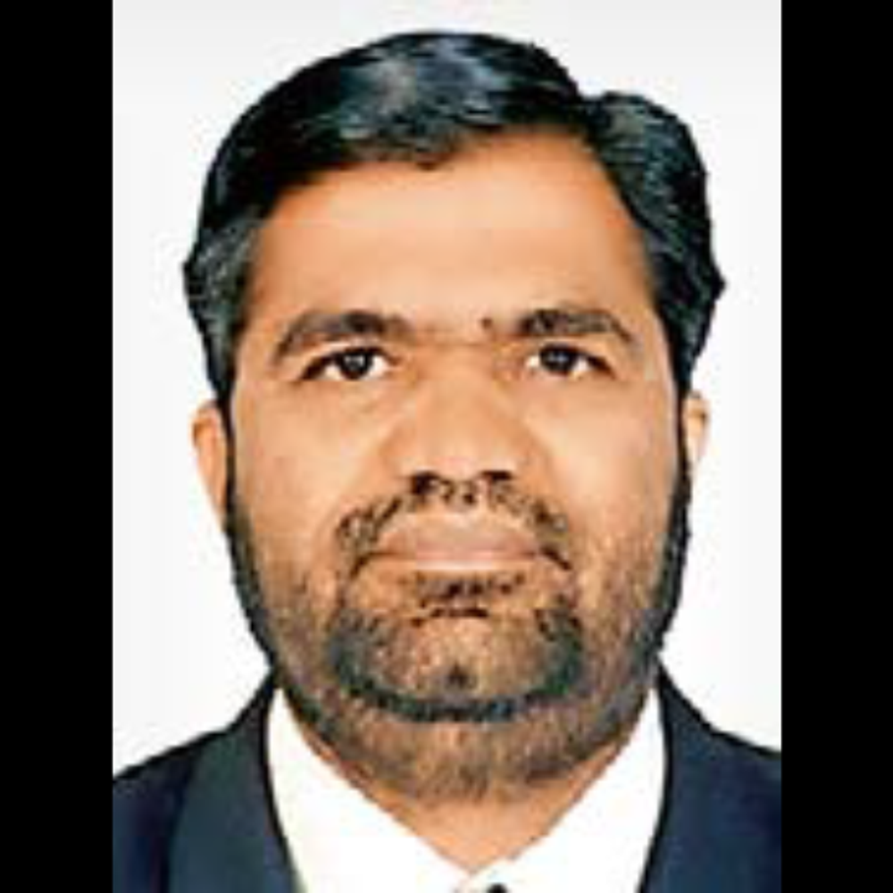 શિક્ષકે 21 વર્ષમાં રૂ. 20 લાખના દાનથી શાળાને સમૃદ્ધ બનાવી