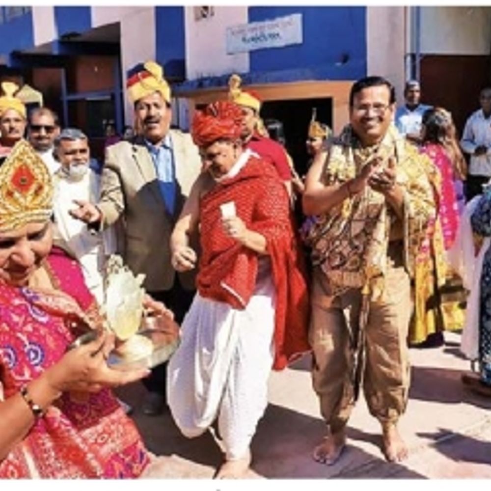 પાવાગઢમાં પાર્શ્વનાથ ભગવાનના જન્મ મહોત્સવ નિમિત્તે ભવ્ય શોભાયાત્રાનું આયોજન.