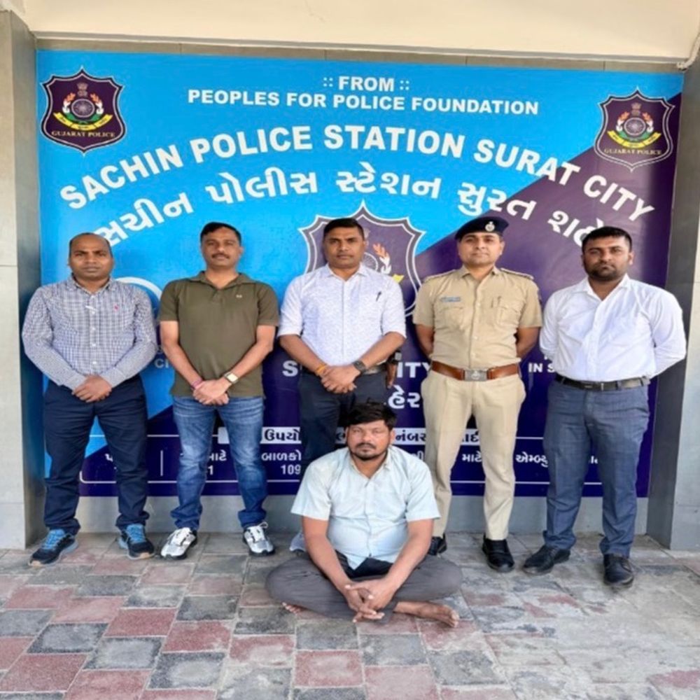 પત્નીની હત્યા બાદ બીજા લગ્ન કરનાર આજીવન કેદનો આરોપી પેરોલ પર ફરાર, નવ વર્ષે પુત્ર સાથે પકડાયો.