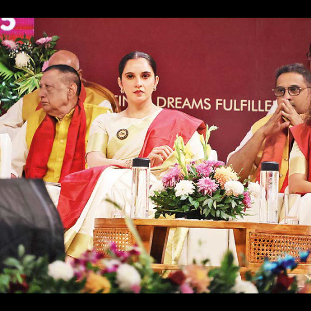 પારુલ યુનિવર્સિટીનો દીક્ષાંત સમારોહ: નિષ્ફળતાથી હતાશ ન થશો-સાનિયા મિર્ઝા.