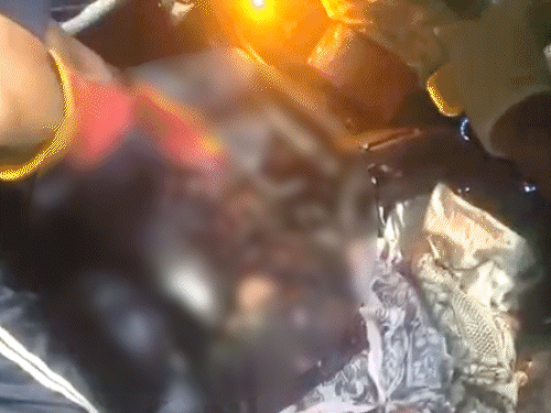 મંગળવારની રાત અમંગળ, 4 અકસ્માત, 9નાં મોત: અમરેલીમાં કારના કટકા કરી લાશો કાઢી, દ્વારકામાં પદયાત્રીઓને કચડી માર્યા.