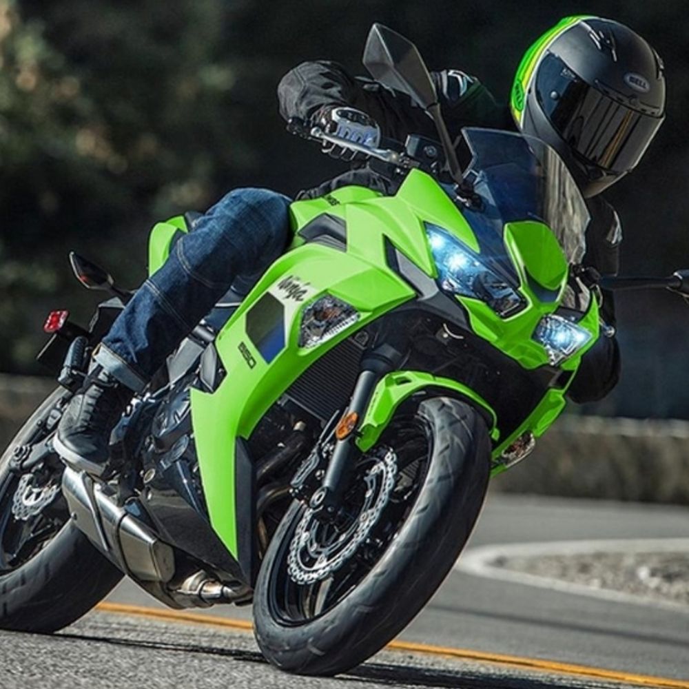 કાવાસાકી નિન્જા 650 અપડેટેડ વર્ઝન: E20 એન્જિન, ટ્રેક્શન કંટ્રોલ અને ₹7.91 લાખની કિંમત સાથે લોન્ચ.