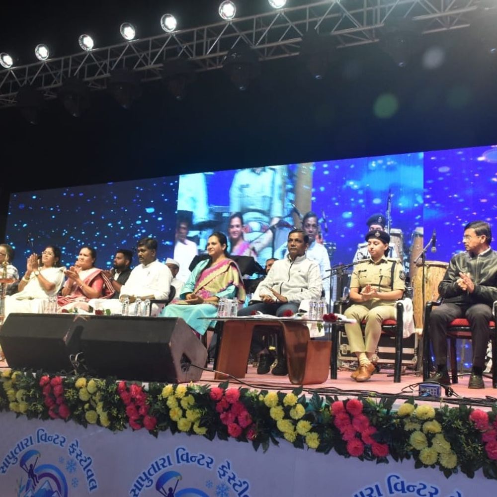 સાપુતારામાં વિન્ટર ફેસ્ટિવલ 2025: પ્રથમવાર Drone Light Show પ્રવાસીઓનું આકર્ષણ.