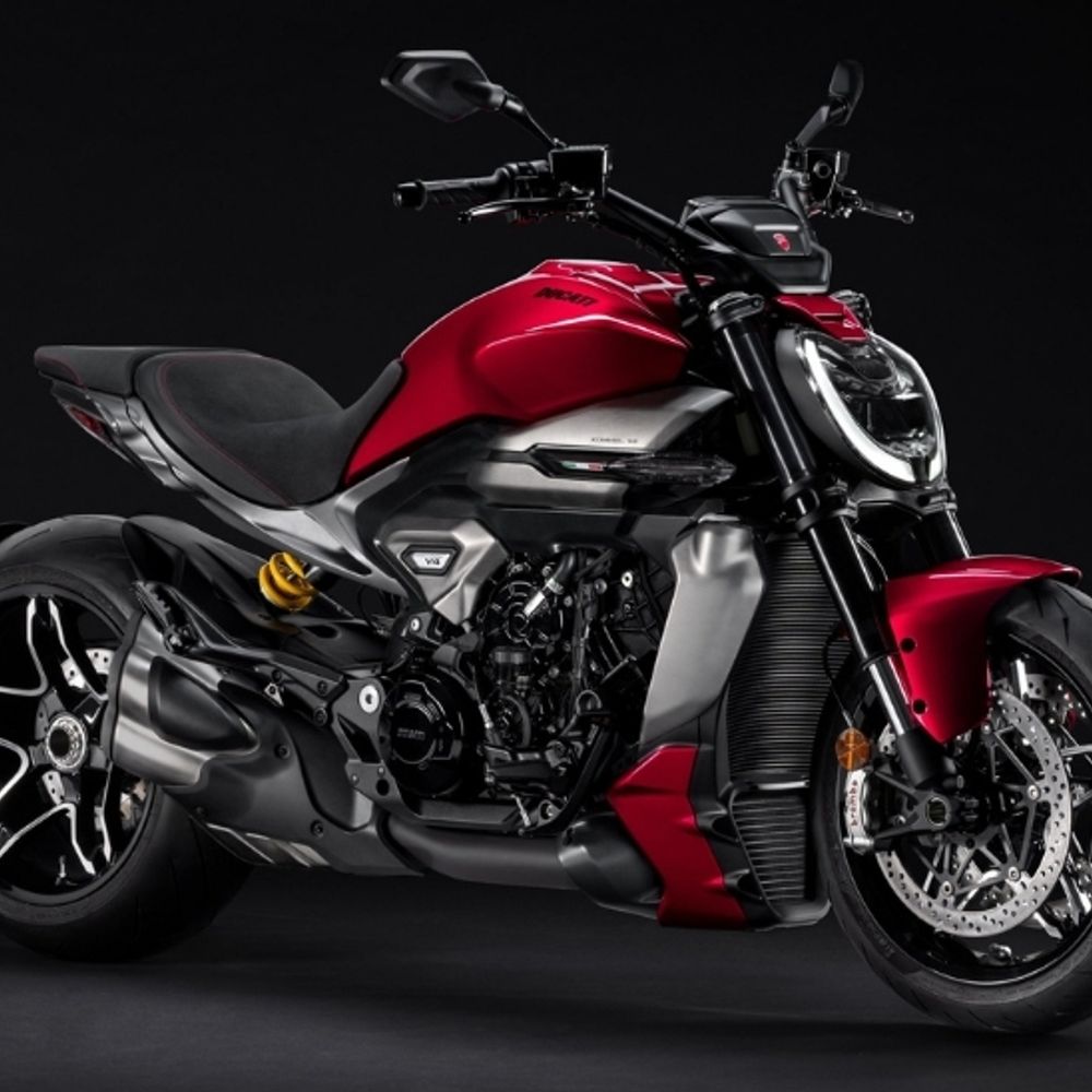 ડુકાટી XDiavel V4 લોન્ચ: 3 સેકન્ડમાં 100kmph સ્પીડ, ₹30.89 લાખથી શરૂ, એડવાન્સ ફીચર્સથી સજ્જ.