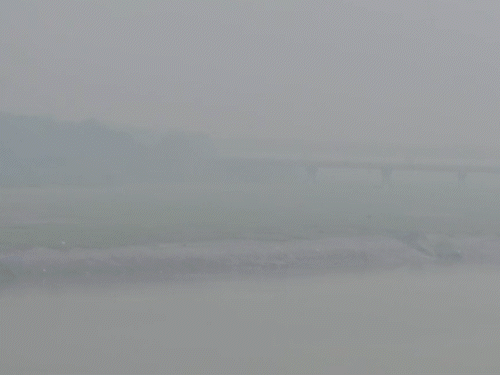 સુરતમાં નવા વર્ષની ધુમ્મસભરી શરૂઆત: ઝરમર વરસાદથી ઠંડીમાં વધારો, આગામી દિવસોમાં કડકડતી ઠંડીની આગાહી.