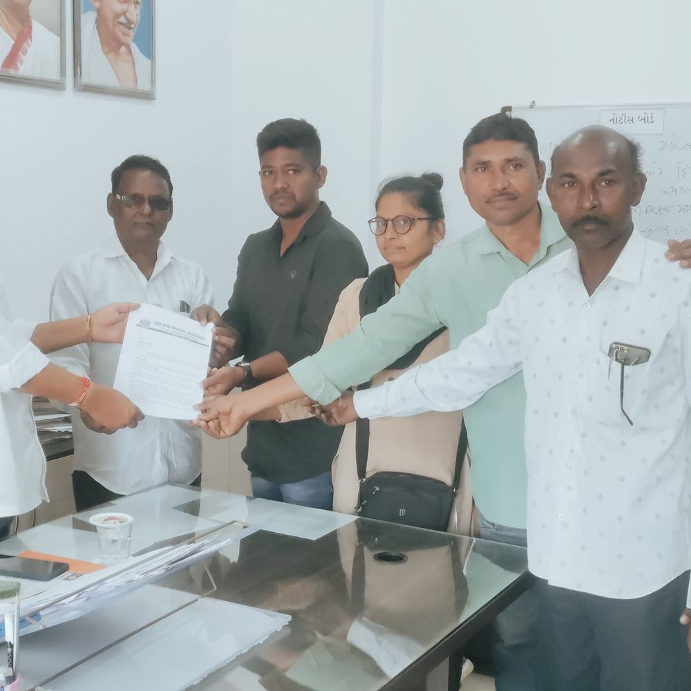 ગામના પ્રતિનિધિઓએ કરી TDOને રજૂઆત:રાણીઆંબા જૂથ ગ્રામ પંચાયતના વિભાજન સામે વિરોધ,