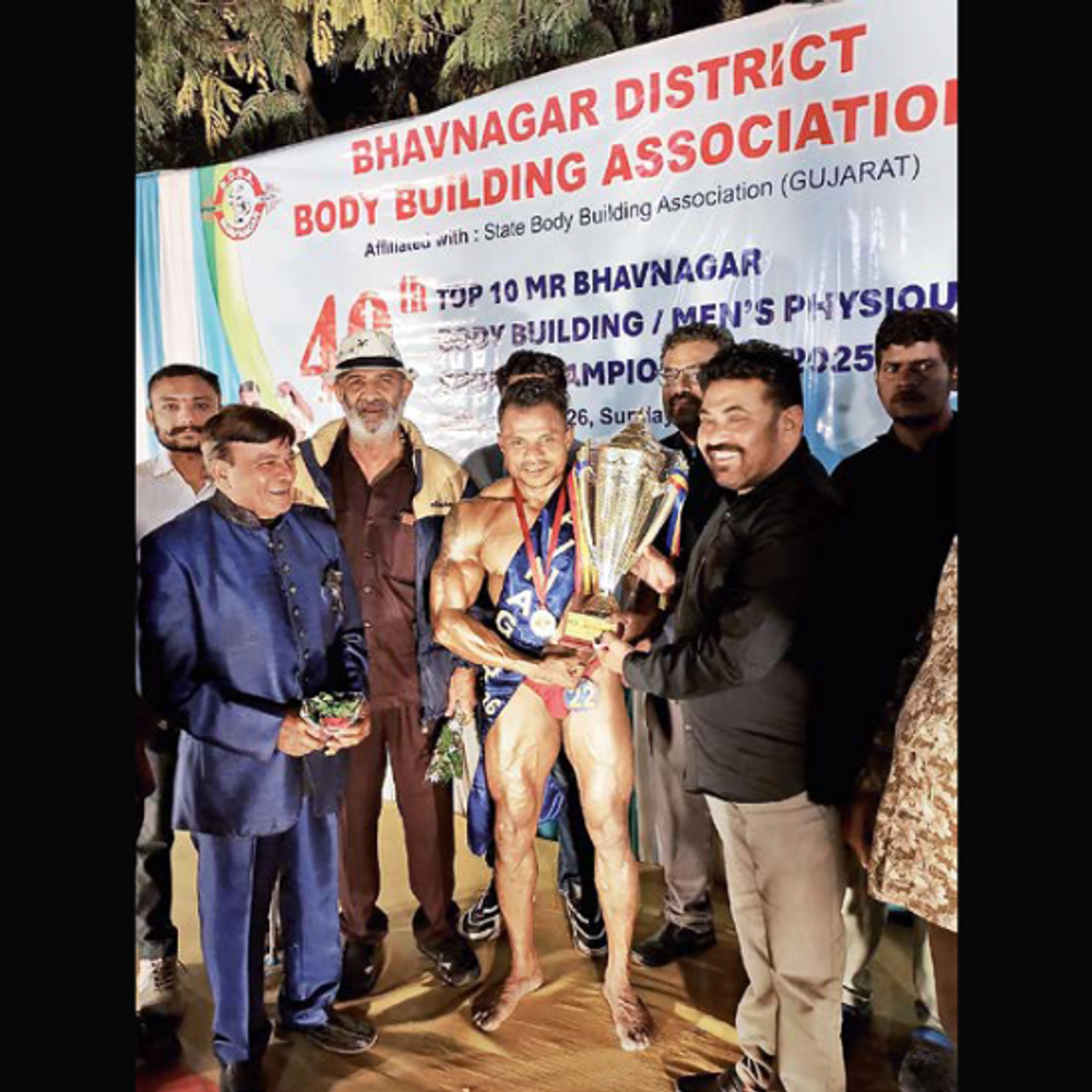 રાકેશ સરવૈયા 'મિસ્ટર ભાવનગર' ટાઇટલ જીત્યા, ગણેશ ક્રિડા મંડળ દ્વારા આયોજન.