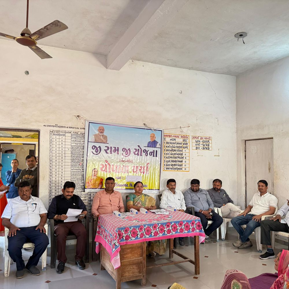 વક્તાપુરમાં સાંસદ શોભનાબેન બારૈયાએ ગ્રામજનો સાથે સંવાદ કર્યો:જી-રામ-જી યોજનાના અમલીકરણ અને લાભો પર ચર્ચા કરી