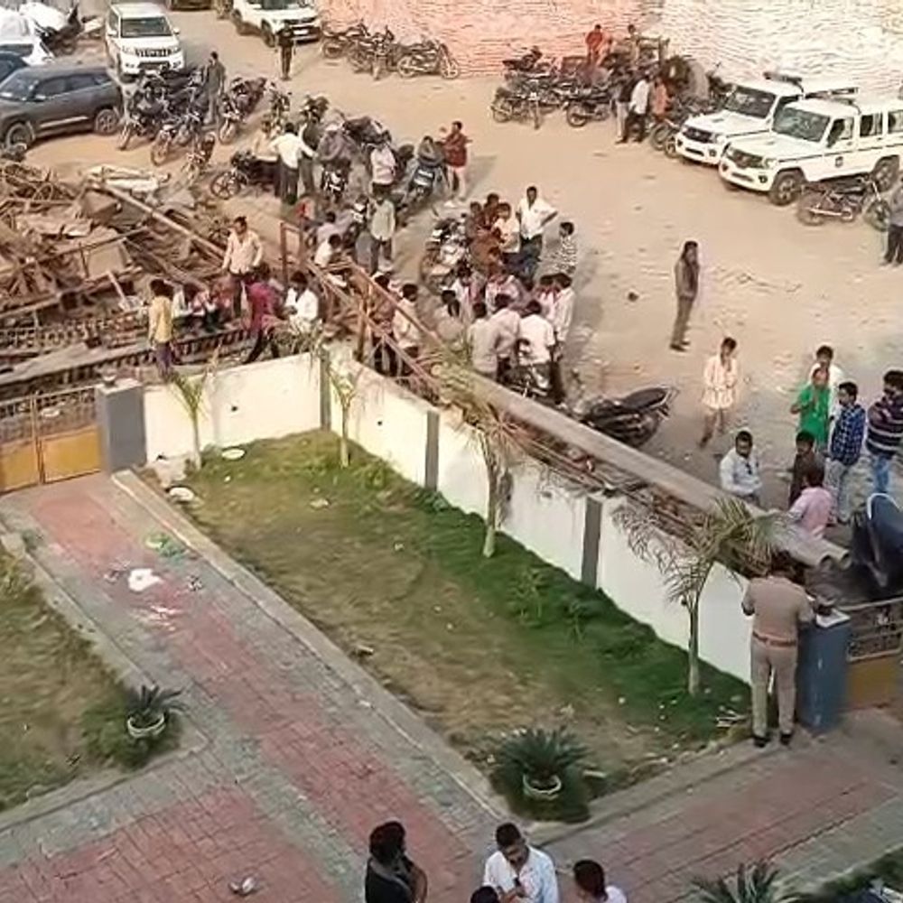 હળવદ GIDCમાં ખળભળાટ:કારખાનાની અગાસી પર ગૌમાંસ રાંધતા 3 મહિલા સહિત 8 ઝડપાયા, ધાંગધ્રા સુધી તાર જોડાયા