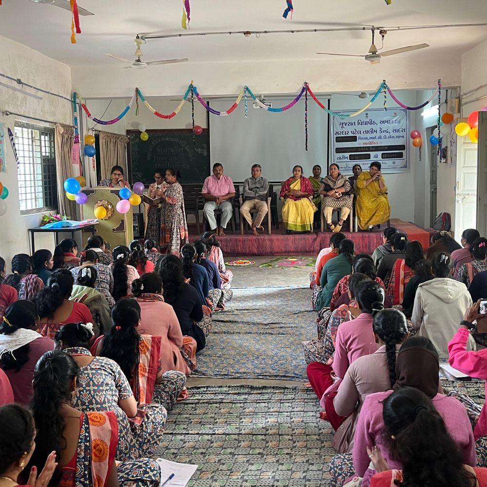 69 આંગણવાડી કાર્યકર બહેનોની જોબ તાલીમ પૂર્ણ:સાદરામાં ICDS અધિકારી દ્વારા પ્રમાણપત્રો એનાયત કરાયા