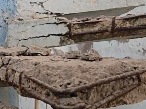 સુરતમાં ‘તડકેશ્વર ટાંકી પાર્ટ-2’ની આશંકા: વડોદની જર્જરિત ટાંકી ગમે ત્યારે તૂટી શકે છે, AAP દ્વારા ચેતવણી.