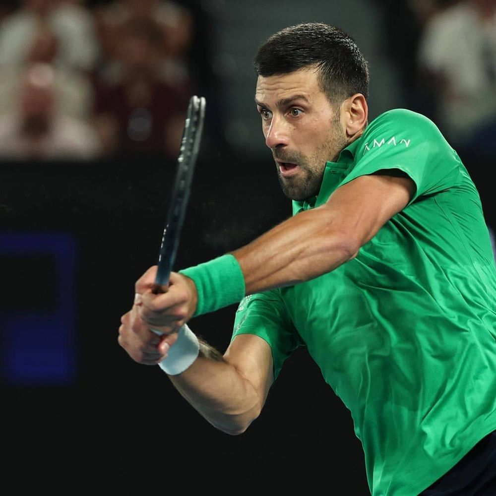 યોકોવિચની 400મી GRAND SLAM જીત, ફેડરરના 102 જીતના રેકોર્ડની બરાબરી કરી; ઓસાકાએ નામ પાછું ખેંચ્યું.