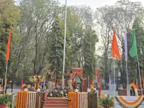 પોલીસ પરેડ ગ્રાઉન્ડમાં 77મા પ્રજાસત્તાક પર્વની ઉજવણી, આકર્ષક પરેડ, 'નો ડ્રગ્સ' અભિયાન અને સાયબર ક્રાઈમ પર લગામ.